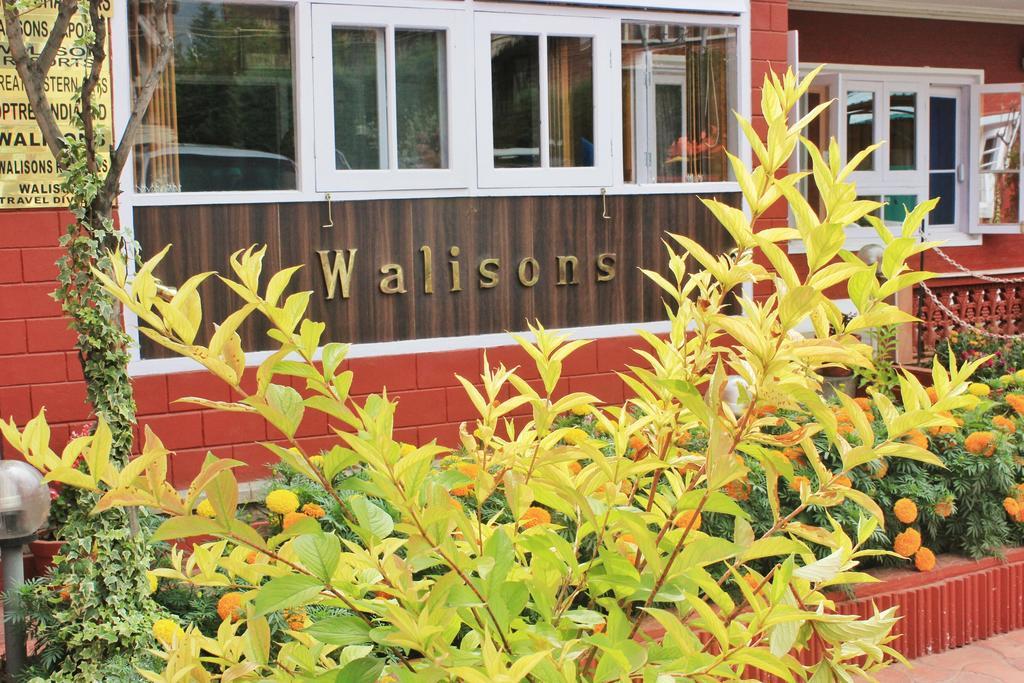 Walisons Hotel Srīnagar Exterior foto