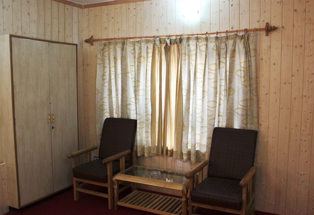 Walisons Hotel Srīnagar Exterior foto
